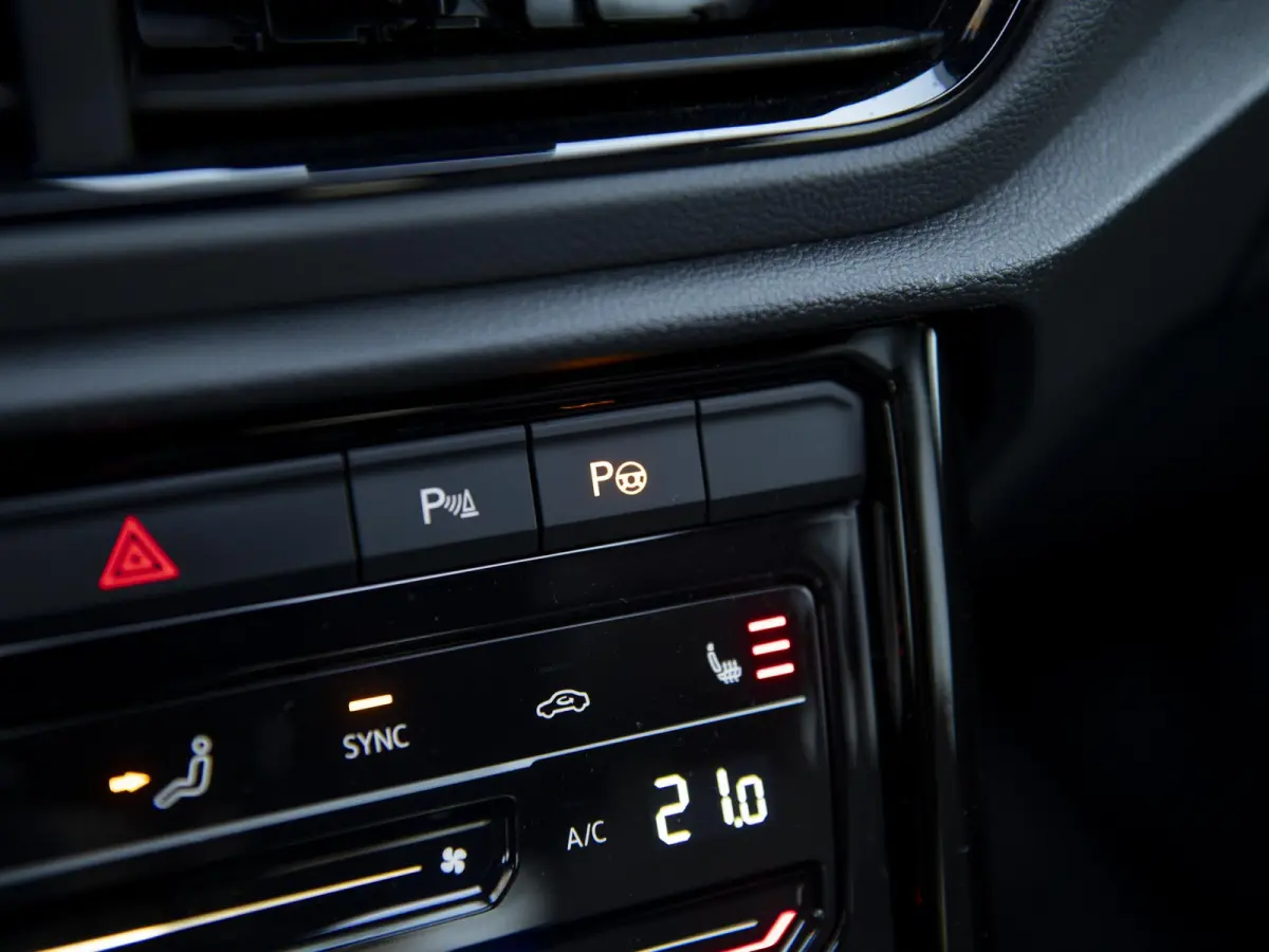 1.5 TSI R-Line Black Style Edition | Pano | Navi | App-connect | LED Plus | 19" LMV Black | Nw.prijs € 55.660,-!