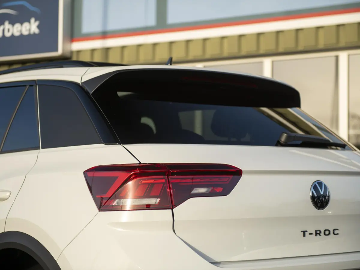 1.5 TSI R-Line Black Style Edition | Pano | Navi | App-connect | LED Plus | 19" LMV Black | Nw.prijs € 55.660,-!