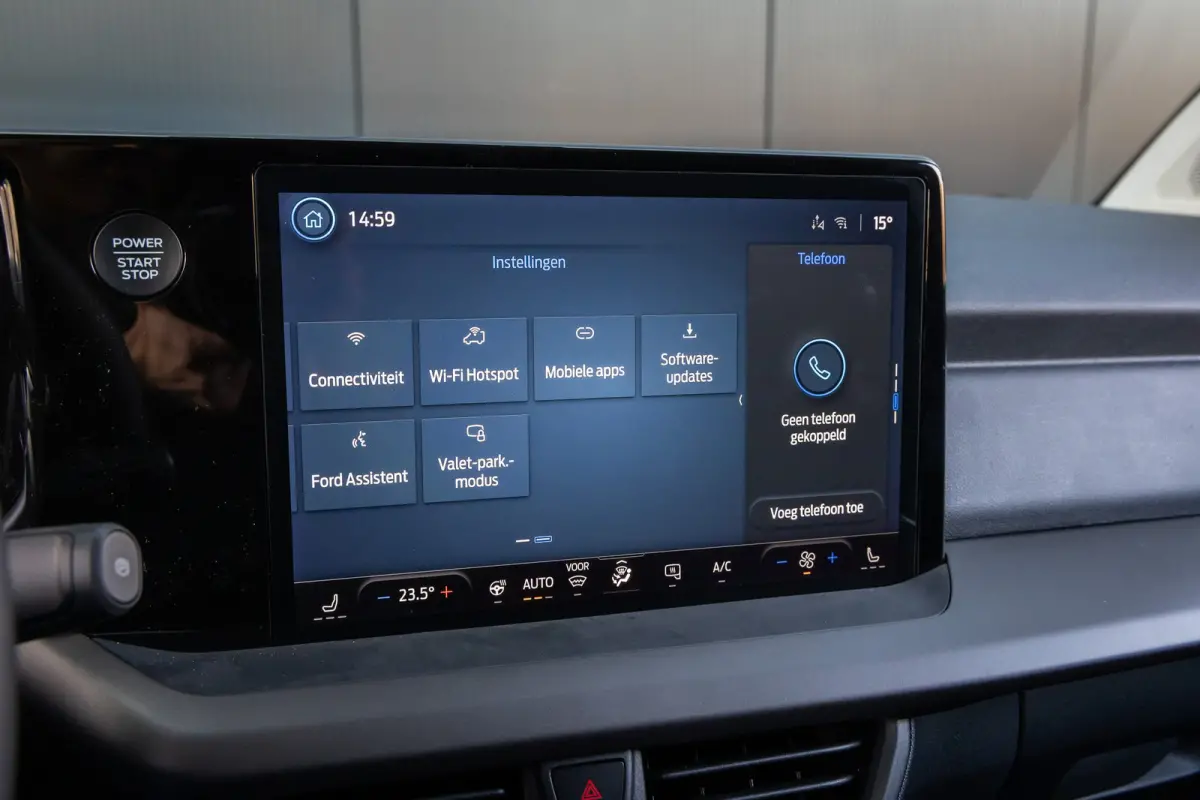 Limited 44 kWh DIRECT LEVERBAAR | Trekhaak | Adapt. Cruise | Dodehoek Detectie | Camera | Winter-pack | Standkachel | Driver Assistance Pack | Climate Control |