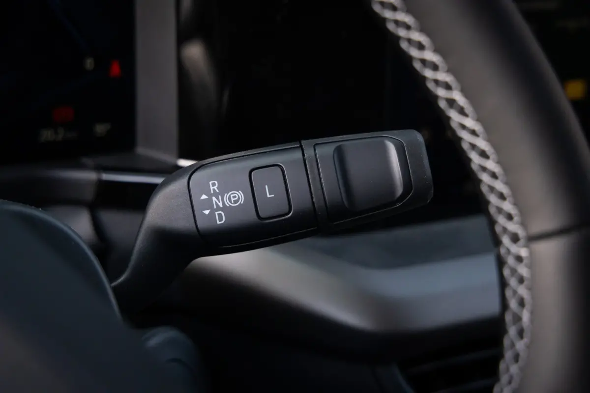 Limited 44 kWh DIRECT LEVERBAAR | Trekhaak | Adapt. Cruise | Dodehoek Detectie | Camera | Winter-pack | Standkachel | Driver Assistance Pack | Climate Control |