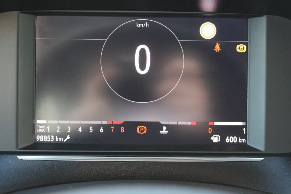 1.2 Elegance / Navigatie / Camera / Parkeersensoren / LED / Keyless / 16'' LMV /
