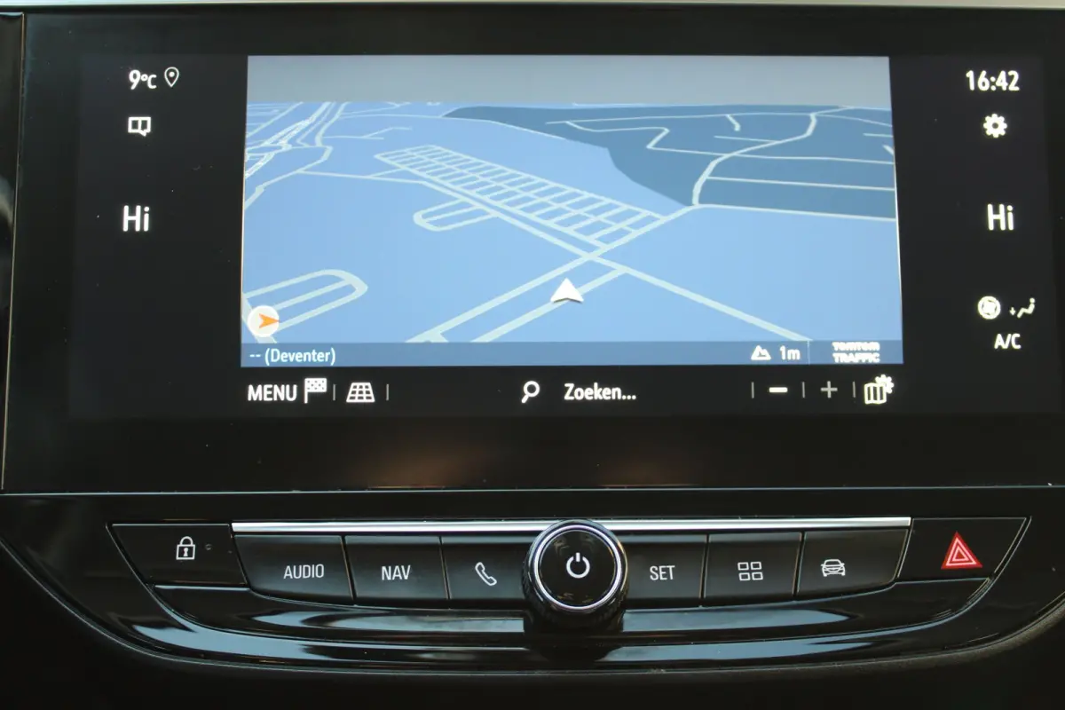 1.2 Elegance / Navigatie / Camera / Parkeersensoren / LED / Keyless / 16'' LMV /