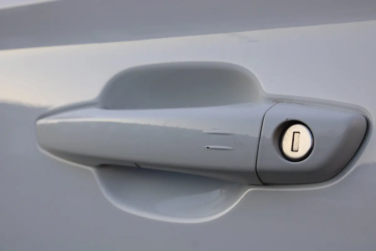 1.2 Elegance / Navigatie / Camera / Parkeersensoren / LED / Keyless / 16'' LMV /