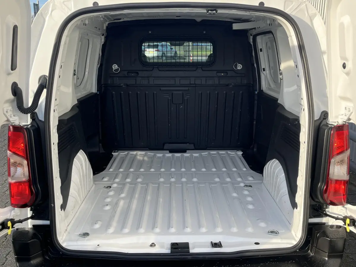 1.2 Club*NIEUW MODEL*A/C*CRUISE*CARPLAY*NW-RIEM*