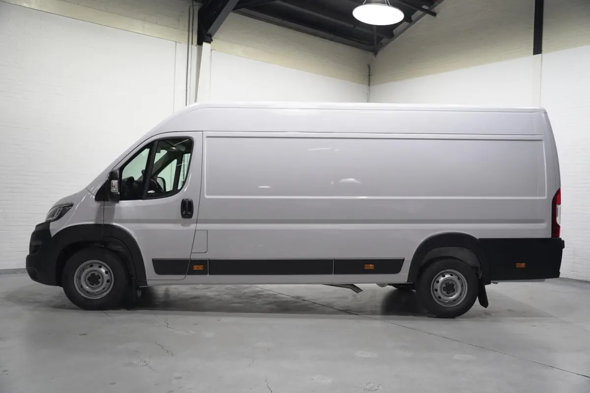 2.2 MultiJet 140 pk L4H2 Airco, BPM vrij Airco, BPM vrij, Cruise control, DAB+, PDC achter, 3-Zits, Nieuw