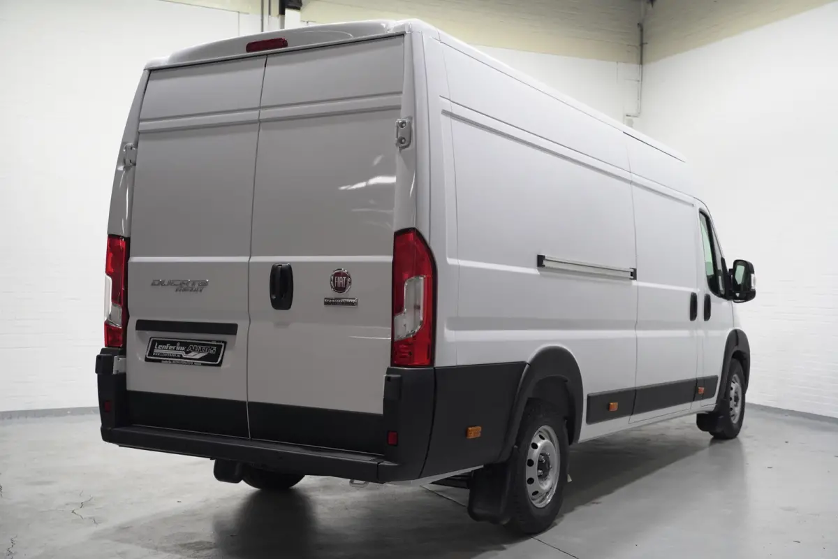 2.2 MultiJet 140 pk L4H2 Airco, BPM vrij Airco, BPM vrij, Cruise control, DAB+, PDC achter, 3-Zits, Nieuw