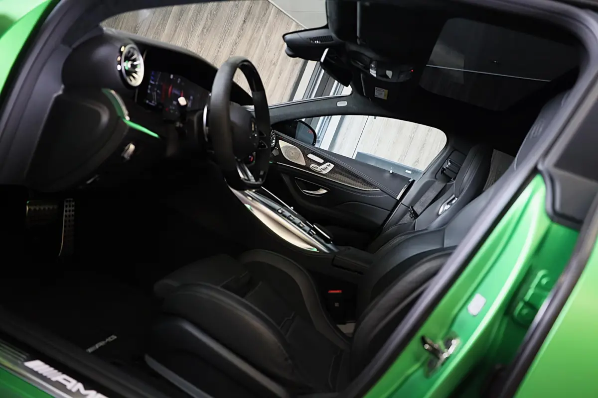 AMG 63 S E Performance / 843 PK / Performance Zetels / Keramisch / Carbon / Head Up /Panoramadak