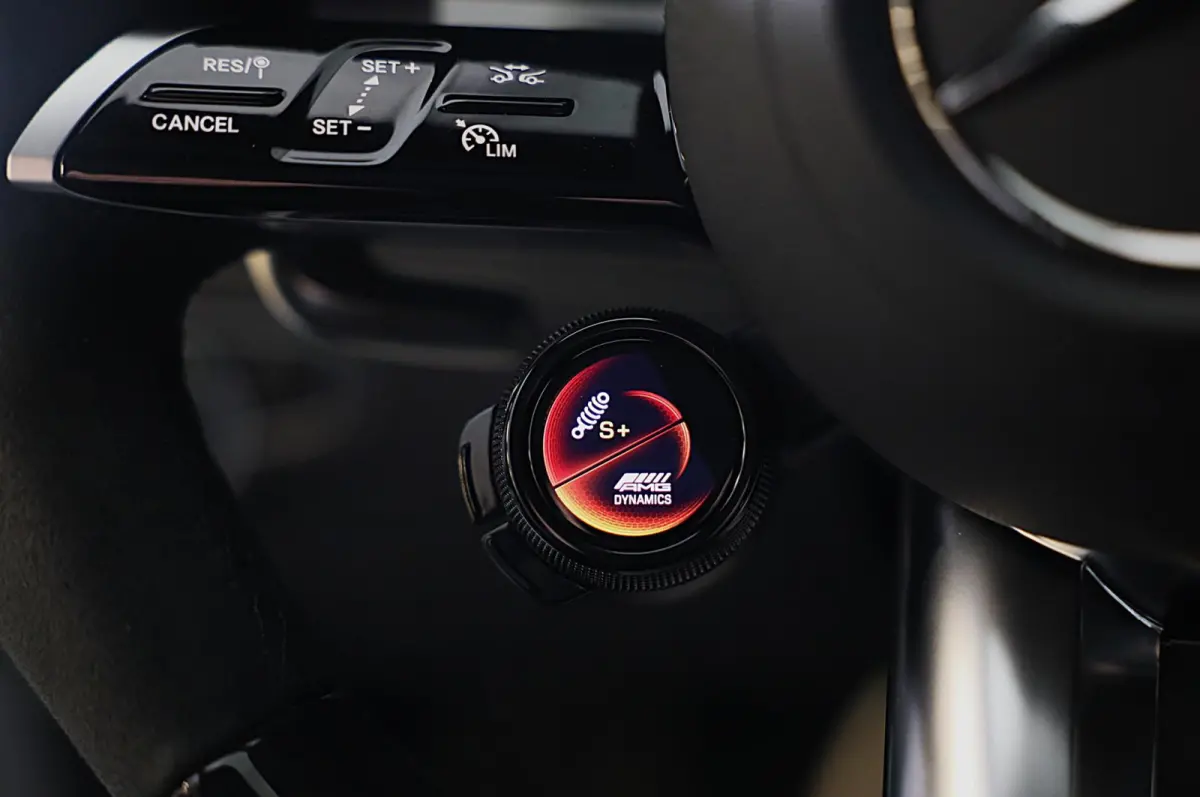 AMG 63 S E Performance / 843 PK / Performance Zetels / Keramisch / Carbon / Head Up /Panoramadak