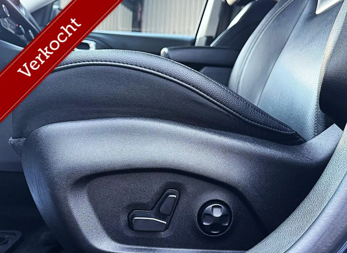 4xe 240 Plug-in Hybrid S /Panodak /Camera/Leder/Navi/Electric Limited/Led