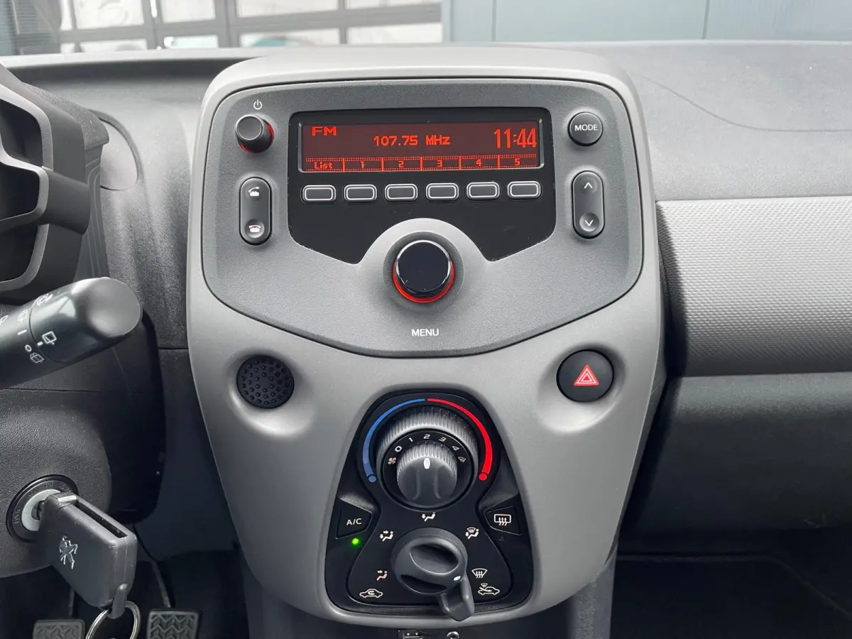 1.0 e-VTi Active NL.Auto/Airco/Bluetooth/Elc.Pakket/5Deurs/1Ste Eigenaar/Dealer Onderhouden