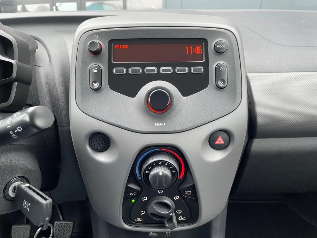 1.0 e-VTi Active NL.Auto/Airco/Bluetooth/Elc.Pakket/5Deurs/1Ste Eigenaar/Dealer Onderhouden