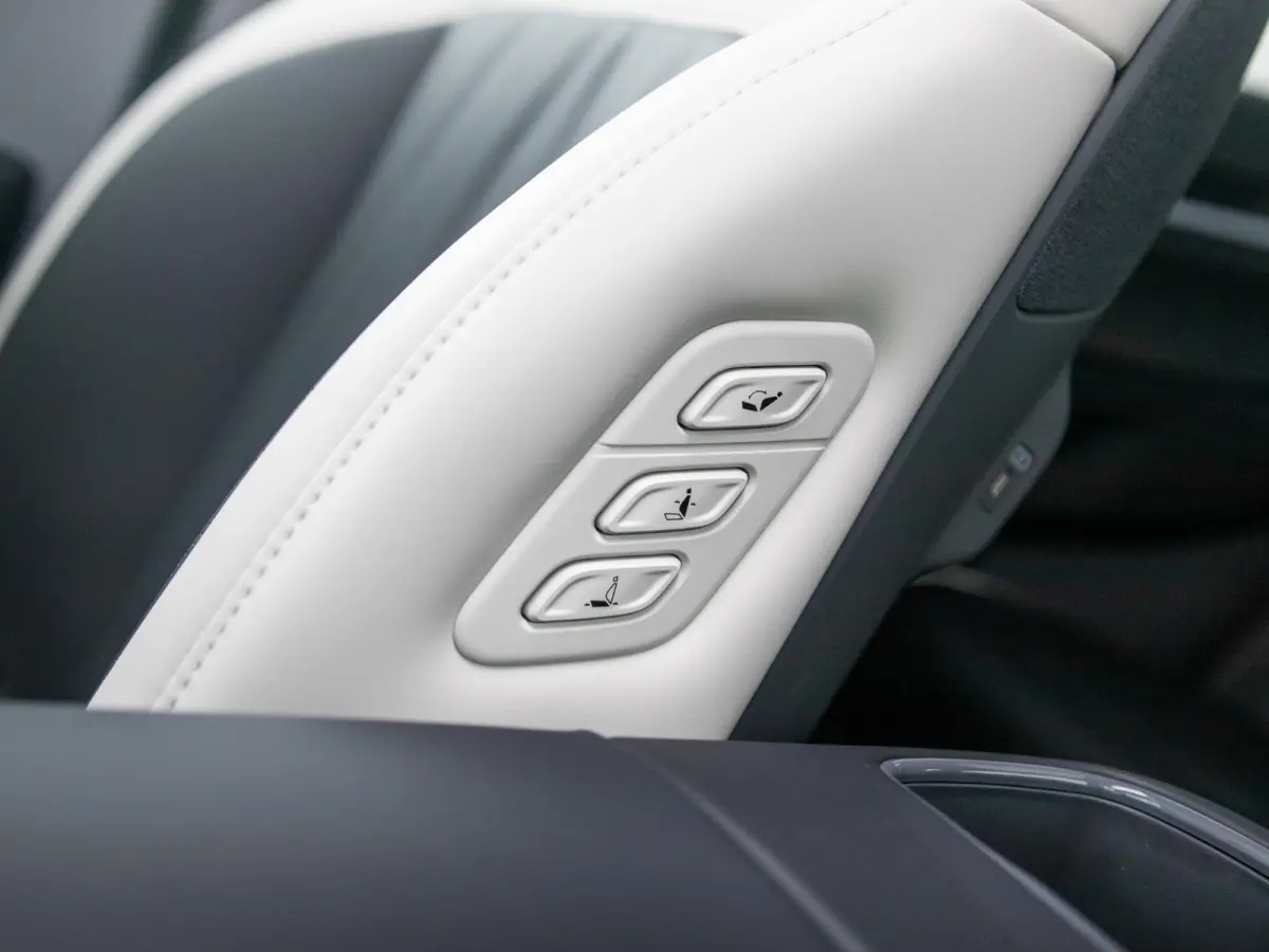 GT-Line AWD 99.8 kWh | 7-Pers. | 21" | Head-Up | Stoel-/Stuurverwarming | Premium Audio | Schuif-/kanteldak | Adapt. Cruise | Navi