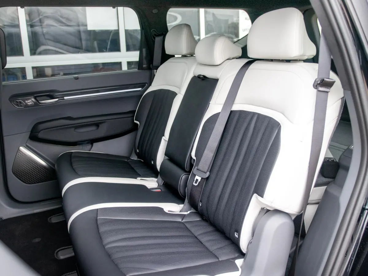 GT-Line AWD 99.8 kWh | 7-Pers. | 21" | Head-Up | Stoel-/Stuurverwarming | Premium Audio | Schuif-/kanteldak | Adapt. Cruise | Navi