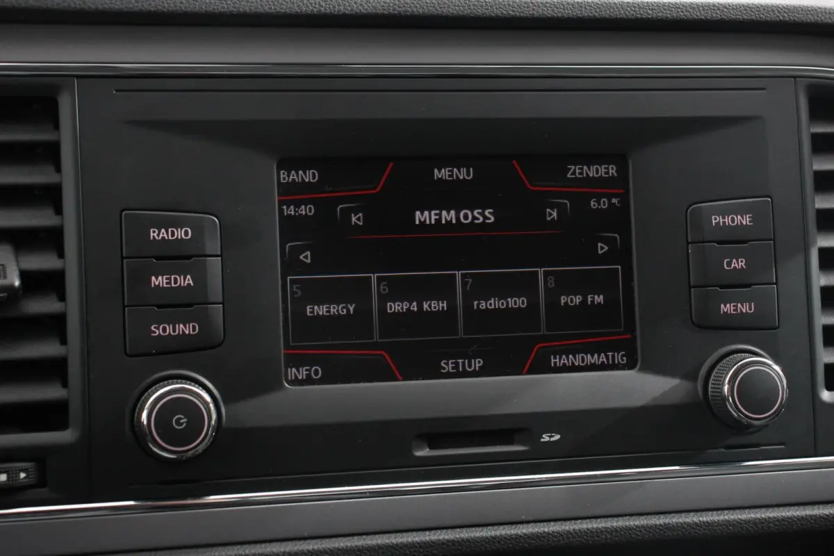 1.5 TSI 150pk DSG Style Climate Control Cruise control Verwarmde voorstoelen Lichtmetalen Velgen