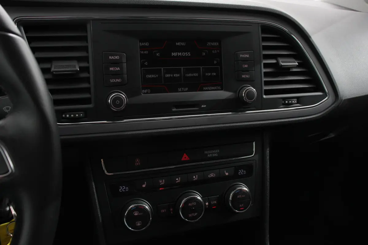 1.5 TSI 150pk DSG Style Climate Control Cruise control Verwarmde voorstoelen Lichtmetalen Velgen