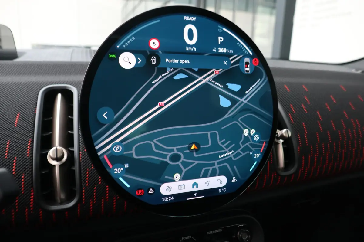 E John Cooper Works Uitvoering | Pakket M | Harman Kardon | Trekhaak | Panoramadak