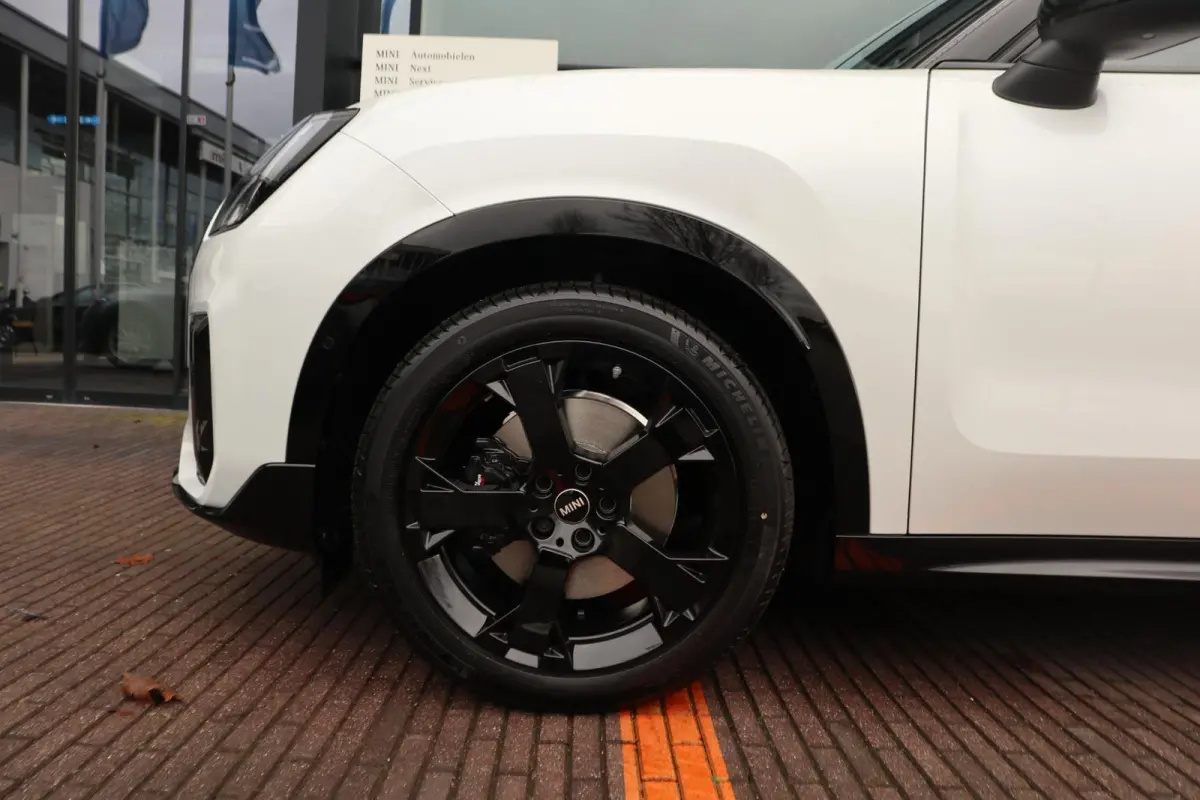 E John Cooper Works Uitvoering | Pakket M | Harman Kardon | Trekhaak | Panoramadak