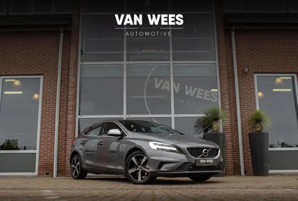 2.0 T2 R-Design Facelift | 2e eigenaar | LED | Navigatie | 17 inch | Climate control | Alcantara/leer | Sportstoelen | PDC | Cruise control | Sportstuur | 122 pk