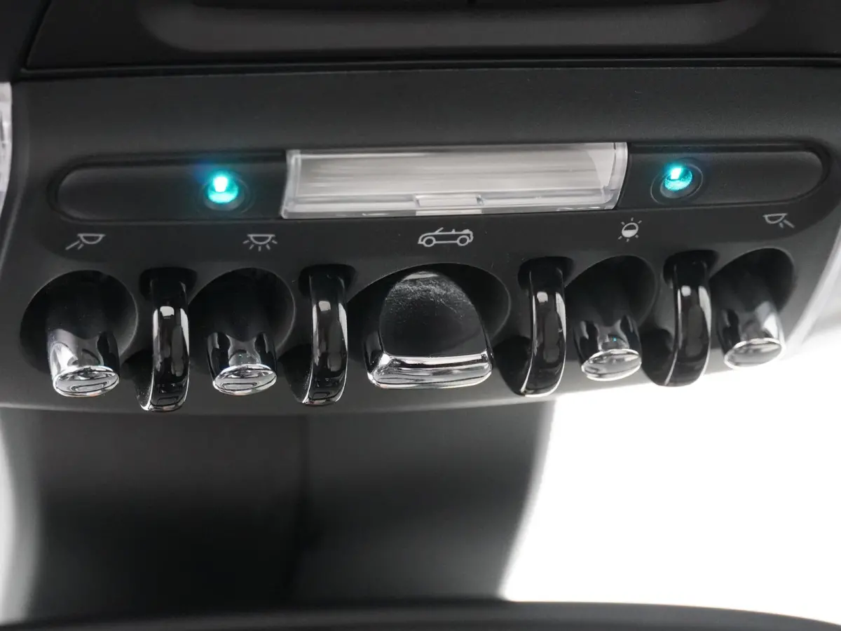 S Yours | Stoel-stuurverwarming | Achteruitrijcamera | Comforttoegangssysteem | Harman Kardon |
