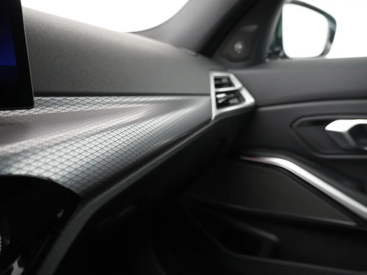 320i xDrive M Sportpakket Pro | Comfort Pack | Trekhaak | Harman Kardon | Showroom Selection