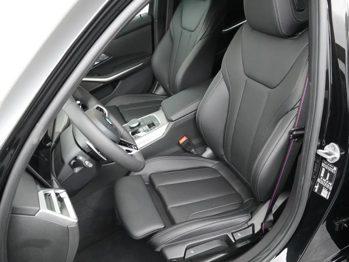 320i xDrive M Sportpakket Pro | Comfort Pack | Trekhaak | Harman Kardon | Showroom Selection
