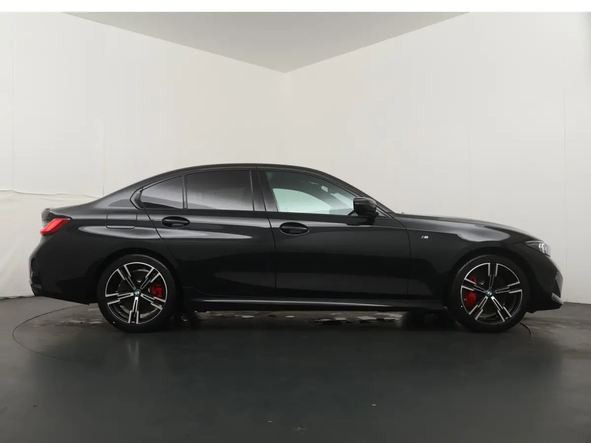 320i xDrive M Sportpakket Pro | Comfort Pack | Trekhaak | Harman Kardon | Showroom Selection