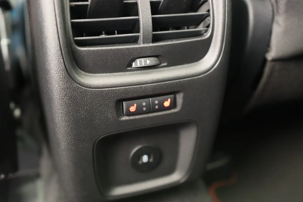 Plug-In Hybrid ST-Line Black Pack | Trekhaak Elektrisch Wegklapbaar | Elektrisch Panoramadak | Winter Pack |