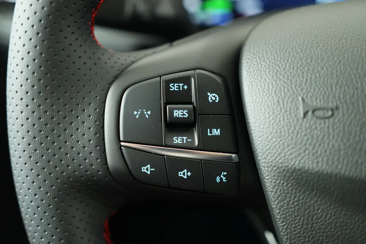 Plug-In Hybrid ST-Line Black Pack | Trekhaak Elektrisch Wegklapbaar | Elektrisch Panoramadak | Winter Pack |