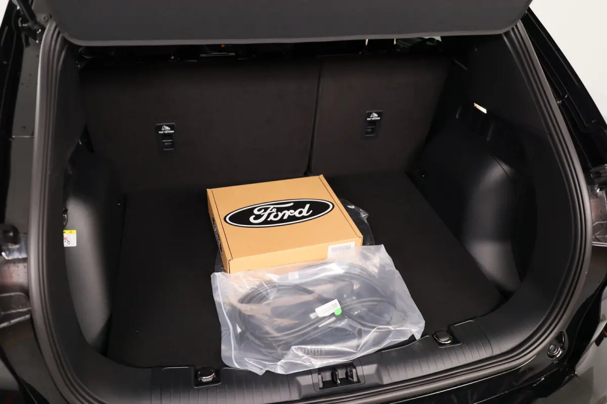 Plug-In Hybrid ST-Line Black Pack | Trekhaak Elektrisch Wegklapbaar | Elektrisch Panoramadak | Winter Pack |