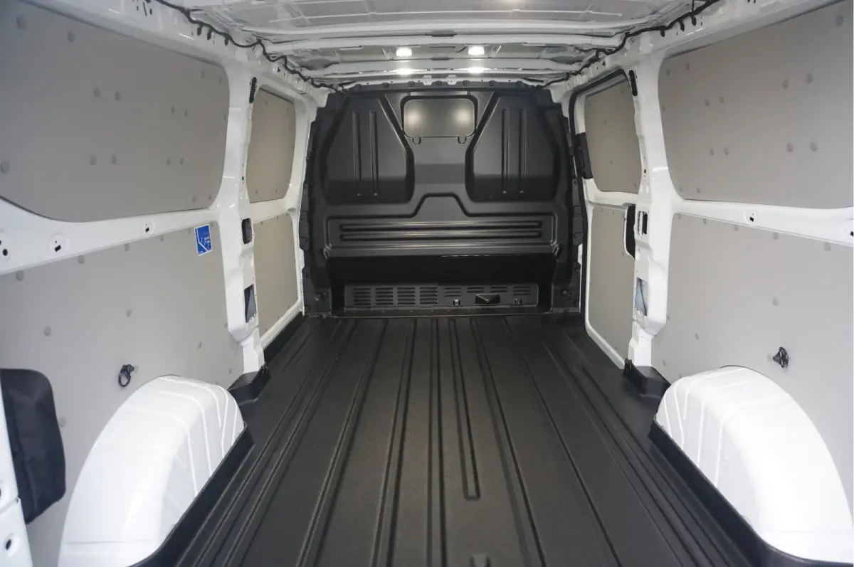 320L 2.5 PHEV Hybride 233PK Trend PRIJS INCL. BPM !! 13" Navi, Adap. Cruise, Camera!! NR. HYB008