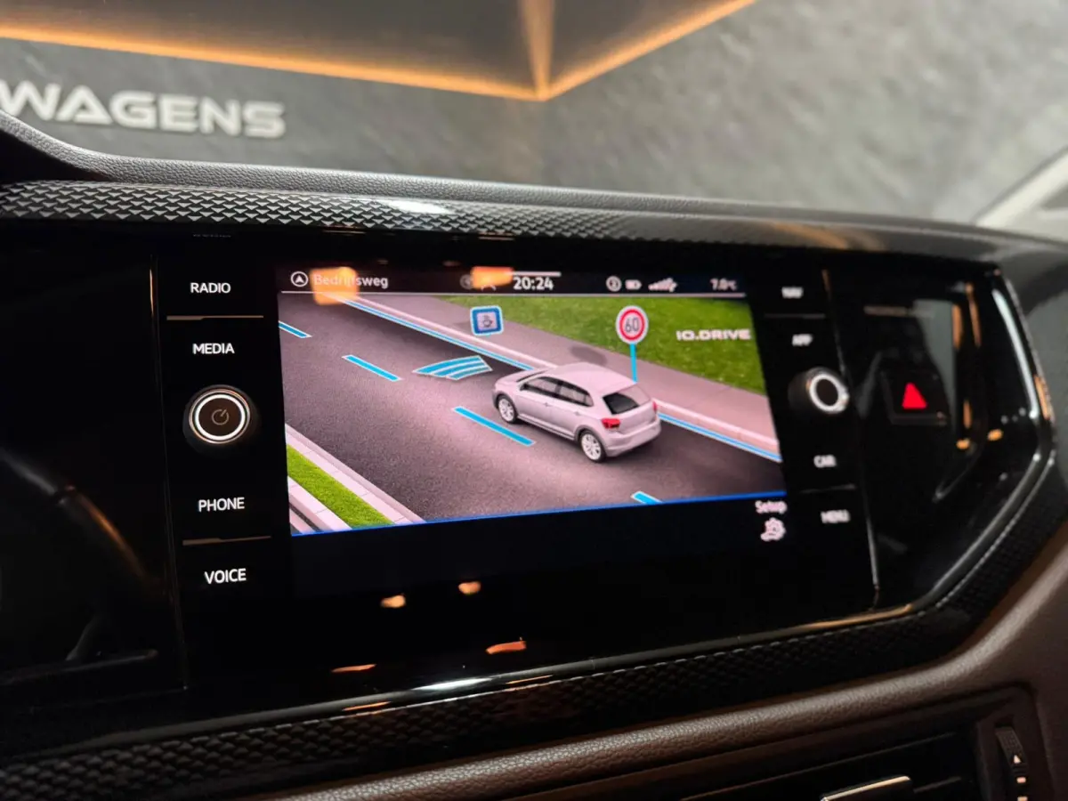 1.0 TSI|CAM|KEYLESS|CARPLAY|18"|FULL DIGITAL|STOELV