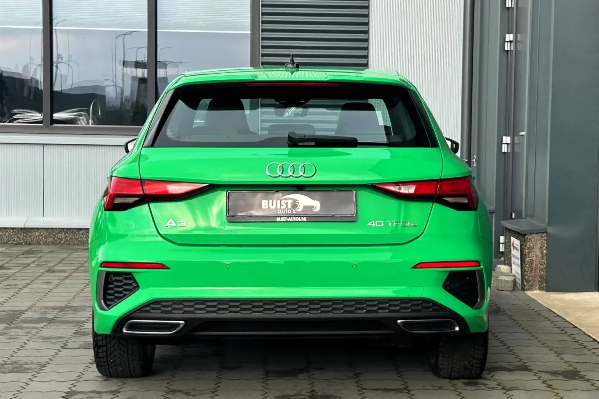 40 TFSIe 204pk S-Line Competition 18" KEYLESS CAMERA AUDI EXCLUSIVE KLEUR!
