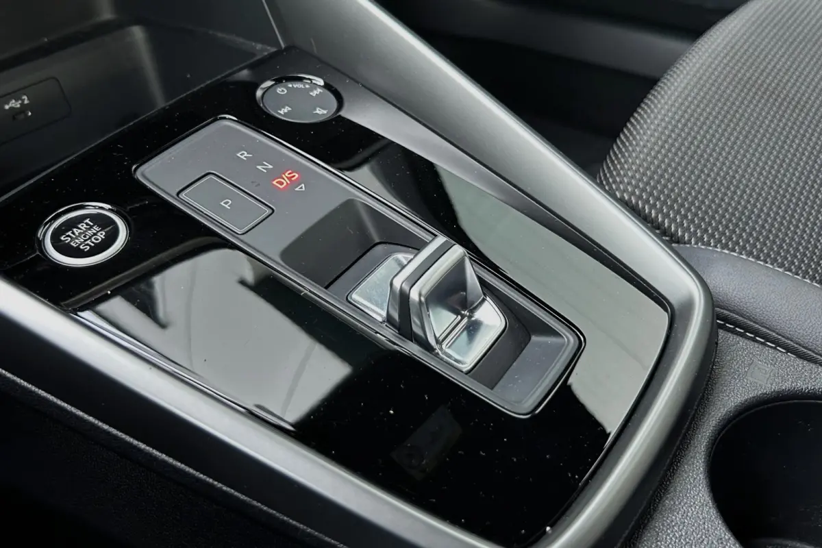 40 TFSIe 204pk S-Line Competition 18" KEYLESS CAMERA AUDI EXCLUSIVE KLEUR!