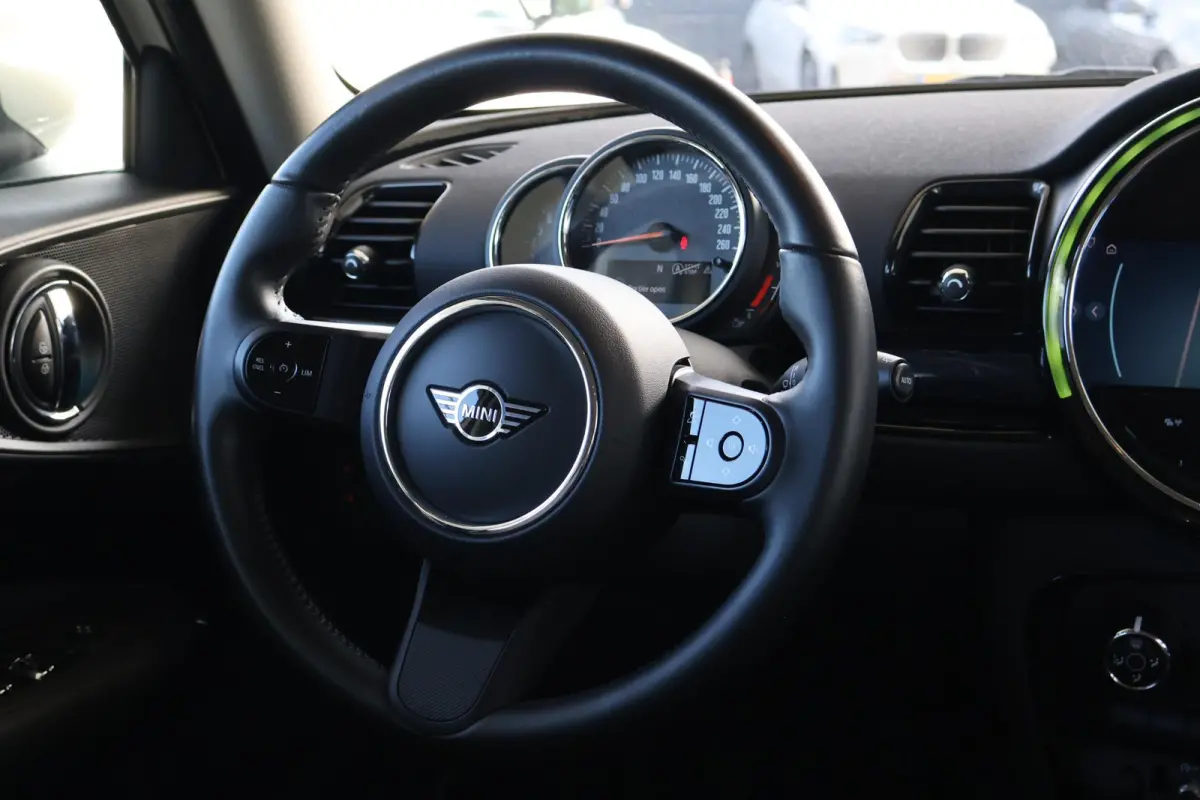 One | Cruise Control | Parkeersensor Achter | LED Koplampen | Lentevoordeel