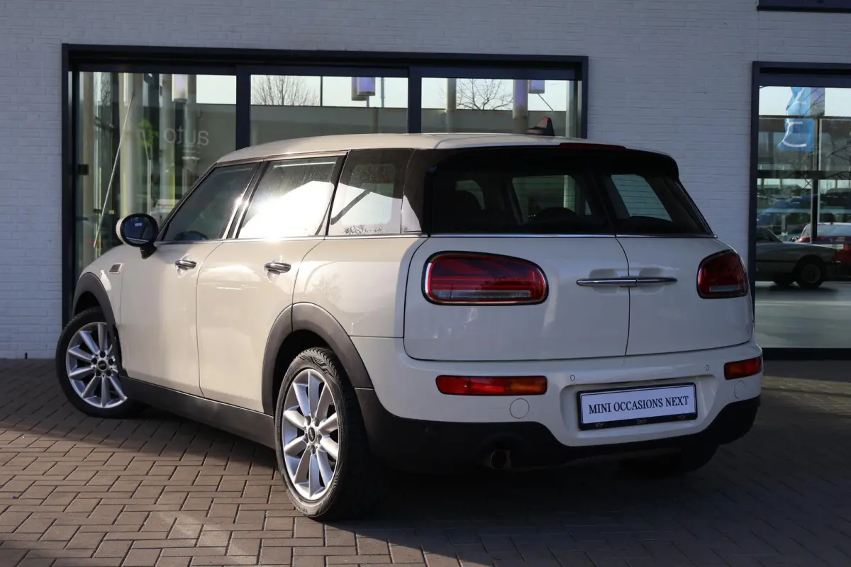 One | Cruise Control | Parkeersensor Achter | LED Koplampen | Lentevoordeel
