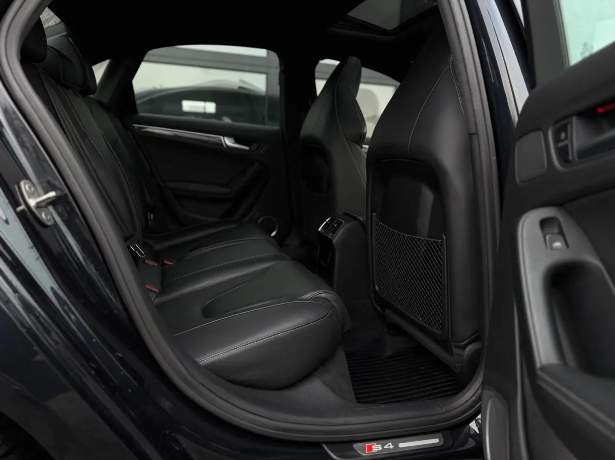 3.0 TFSI S4 quattro Pro Line