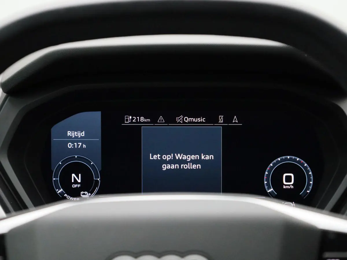 40 Advanced edition 77 kWh l Demo l Cruise control l Airco l Navigatie l Parkeersensoren l Stoelverwarming l Privacy glas l Lichtpakket plus ambient light l Matrix-ledkoplampen l Apple Carpl