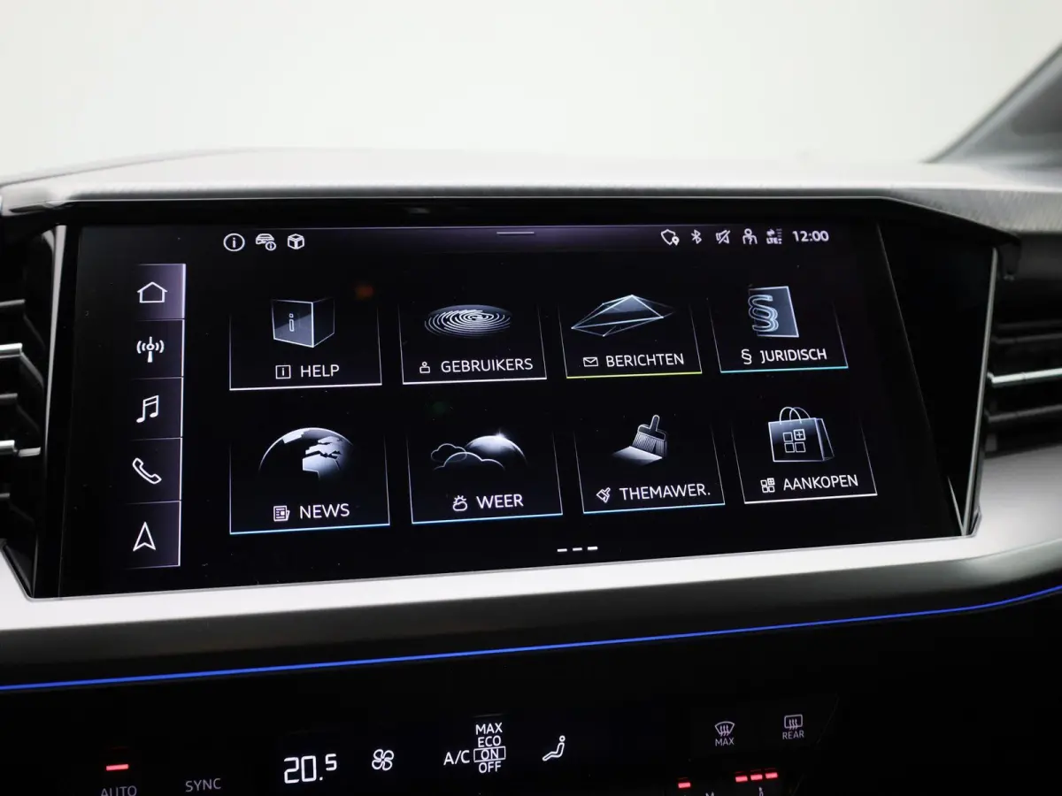40 Advanced edition 77 kWh l Demo l Cruise control l Airco l Navigatie l Parkeersensoren l Stoelverwarming l Privacy glas l Lichtpakket plus ambient light l Matrix-ledkoplampen l Apple Carpl