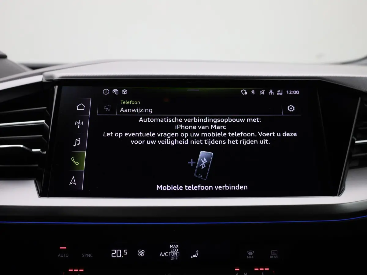 40 Advanced edition 77 kWh l Demo l Cruise control l Airco l Navigatie l Parkeersensoren l Stoelverwarming l Privacy glas l Lichtpakket plus ambient light l Matrix-ledkoplampen l Apple Carpl