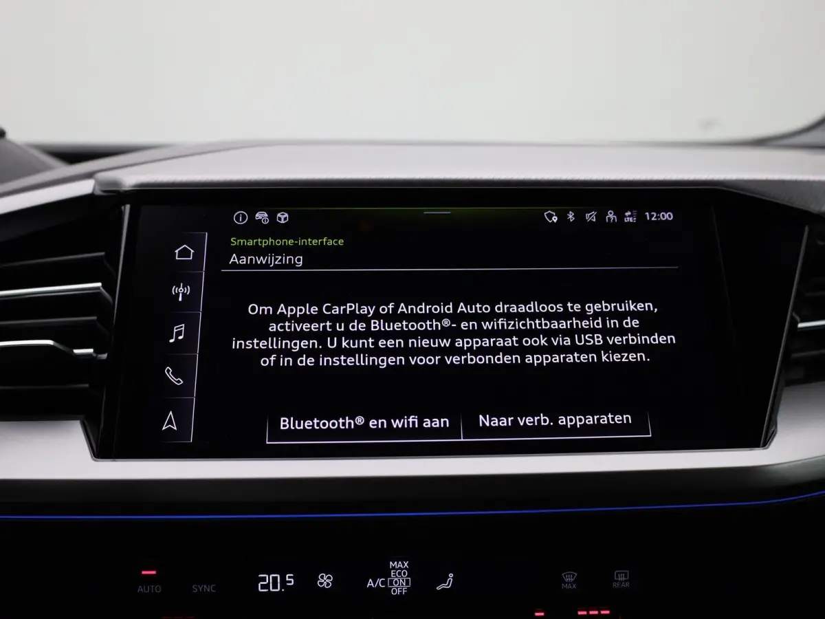 40 Advanced edition 77 kWh l Demo l Cruise control l Airco l Navigatie l Parkeersensoren l Stoelverwarming l Privacy glas l Lichtpakket plus ambient light l Matrix-ledkoplampen l Apple Carpl