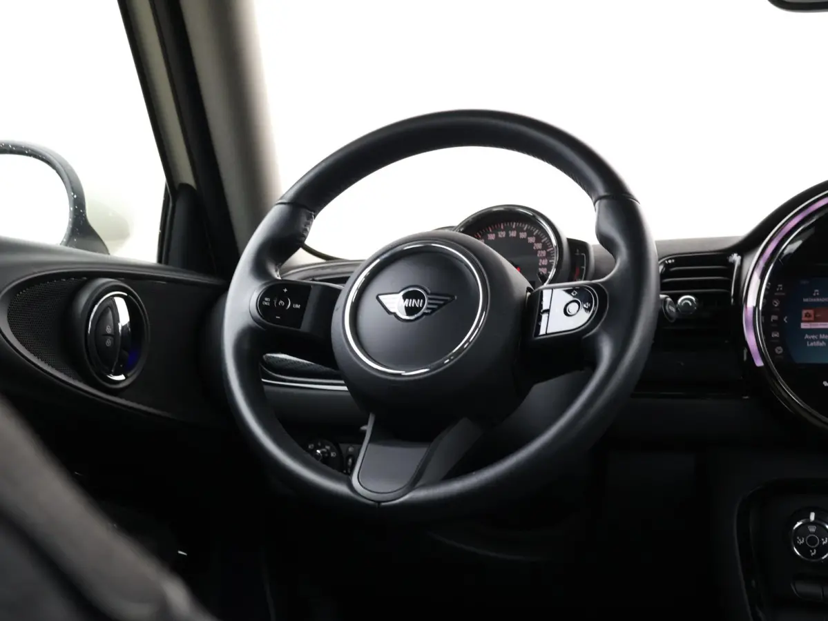 One Business Edition Apple CarPlay / DAB/ Navigatie/ Led / Comfortstoelen /