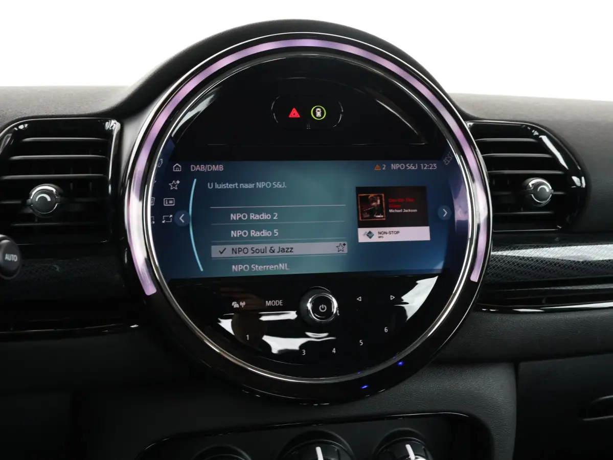 One Business Edition Apple CarPlay / DAB/ Navigatie/ Led / Comfortstoelen /