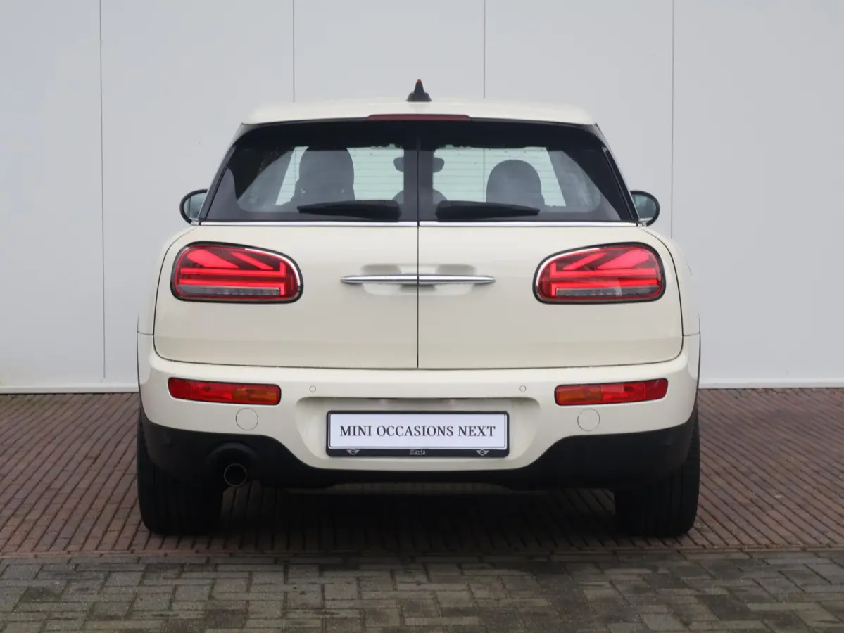 One Business Edition Apple CarPlay / DAB/ Navigatie/ Led / Comfortstoelen /
