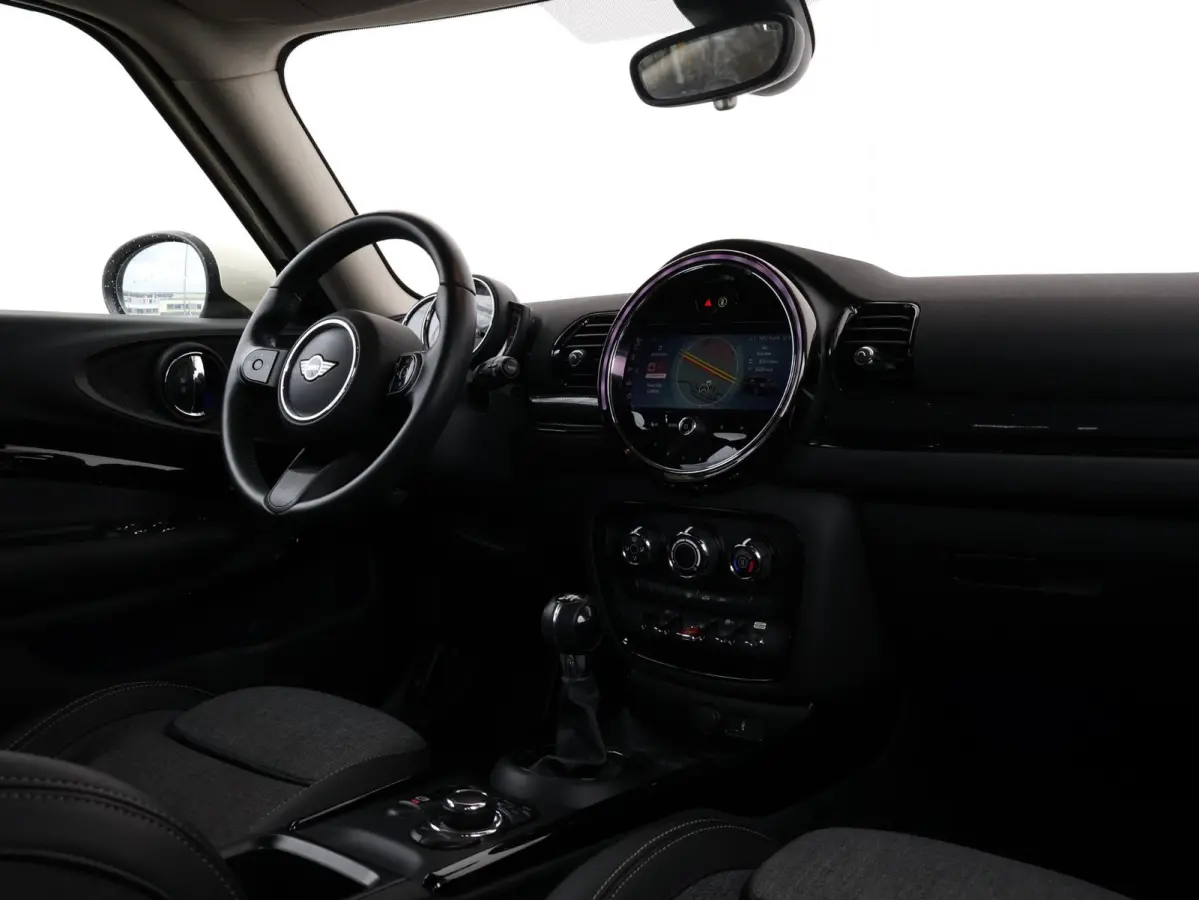 One Business Edition Apple CarPlay / DAB/ Navigatie/ Led / Comfortstoelen /
