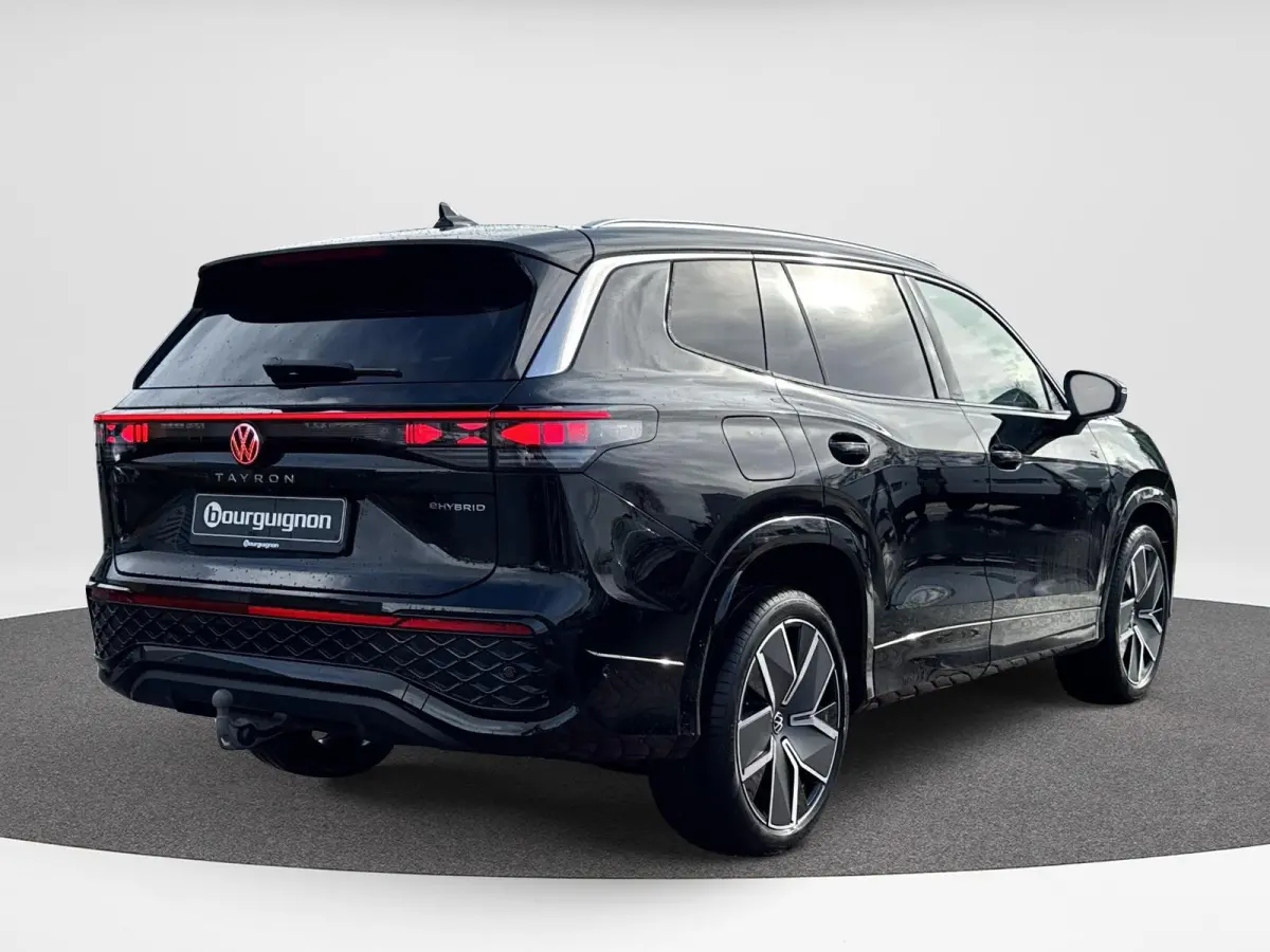1.5 eHybrid R-Line Edition | Panorama dak | Trekhaak | PHEV | 272Pk |