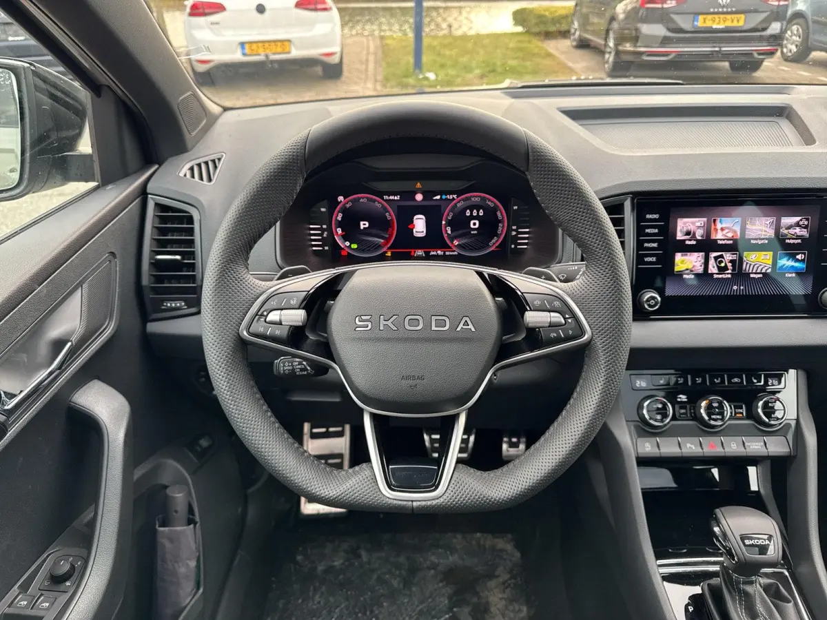 1.5 TSI ACT Sportline Business | Pano | Trekhaak | Elec. klep | A.Camera | 150Pk |