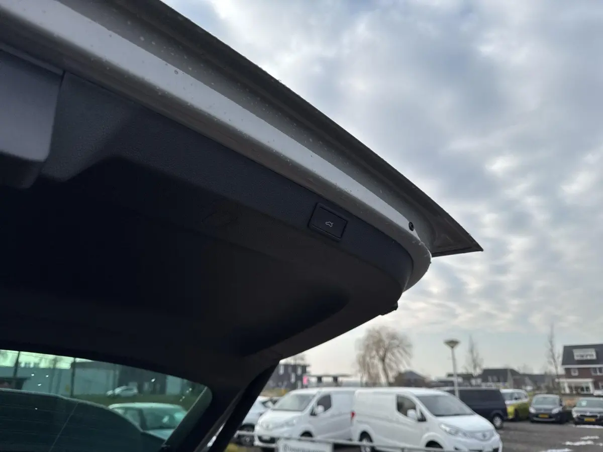 1.5 TSI ACT Sportline Business | Pano | Trekhaak | Elec. klep | A.Camera | 150Pk |