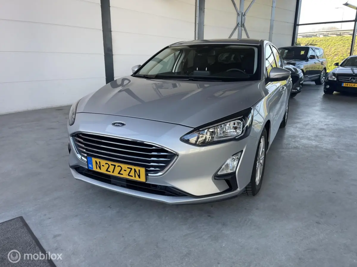 1.0 EcoBoost Hybrid Titanium