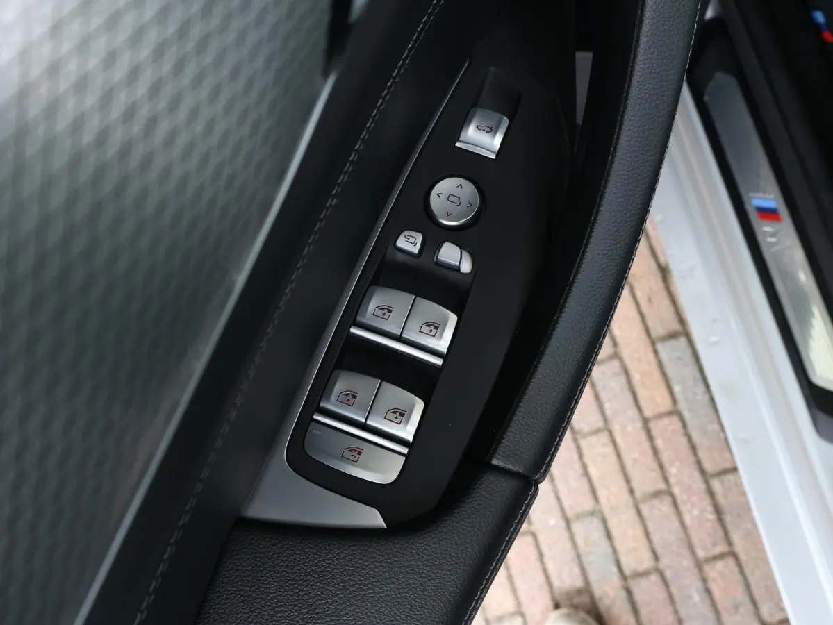 xDrive30e eDrive Edition | SoH 79% | High Excutive | M Sportpakket | Panoramadak elektrisch | Head up | Harman Kardon | |
