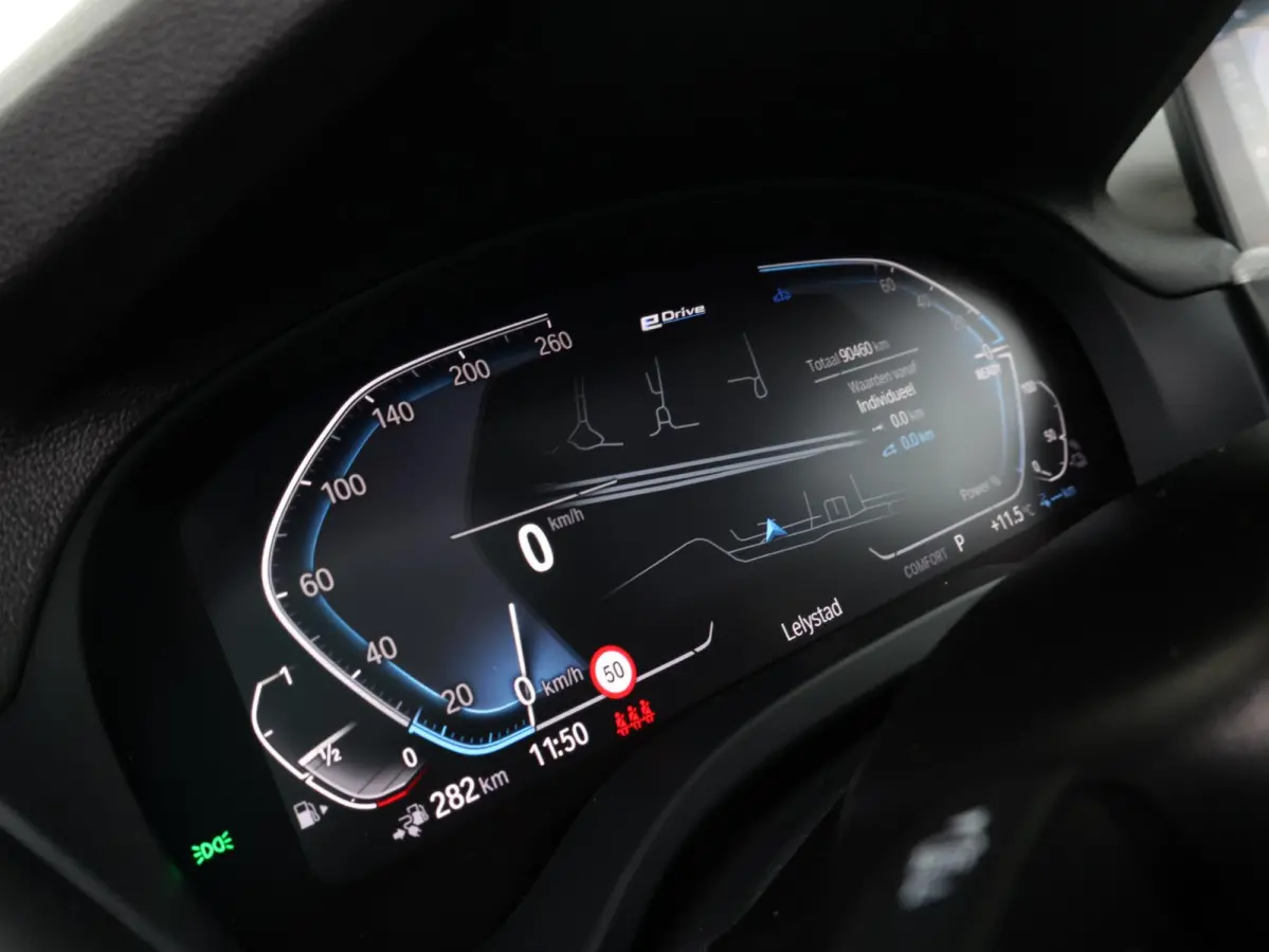 xDrive30e eDrive Edition | SoH 79% | High Excutive | M Sportpakket | Panoramadak elektrisch | Head up | Harman Kardon | |
